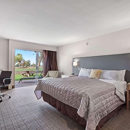 Ramada By Wyndham Holtville Экстерьер фото