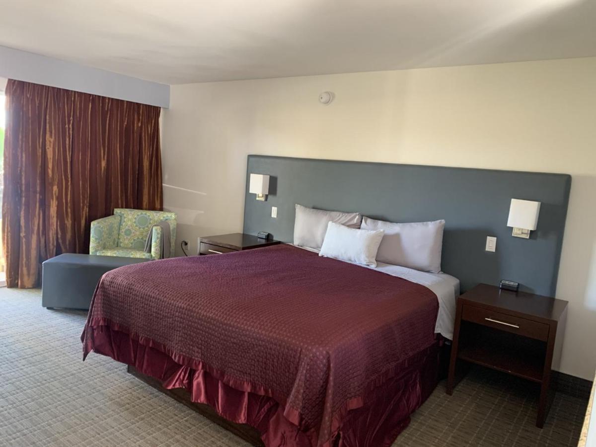 Ramada By Wyndham Holtville Экстерьер фото