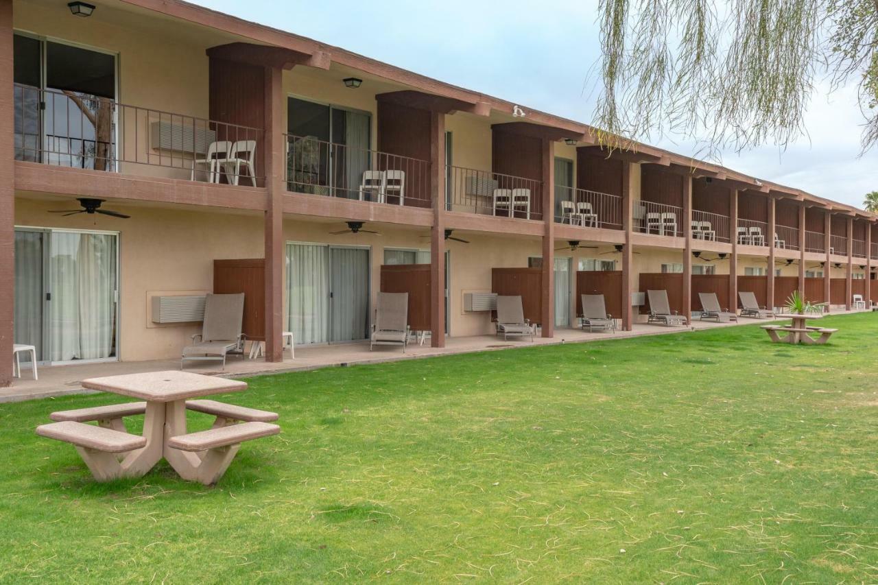 Ramada By Wyndham Holtville Экстерьер фото
