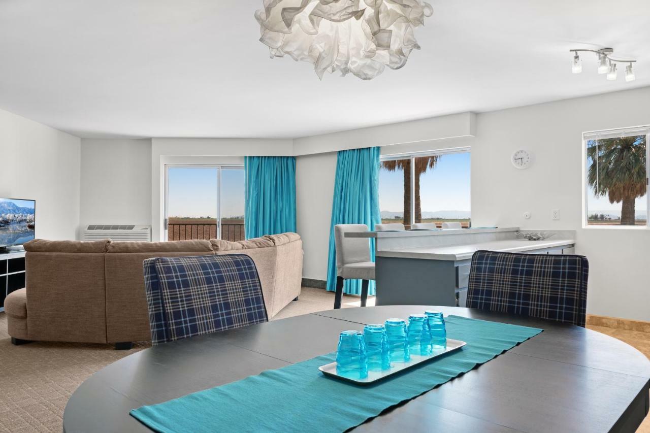 Ramada By Wyndham Holtville Экстерьер фото